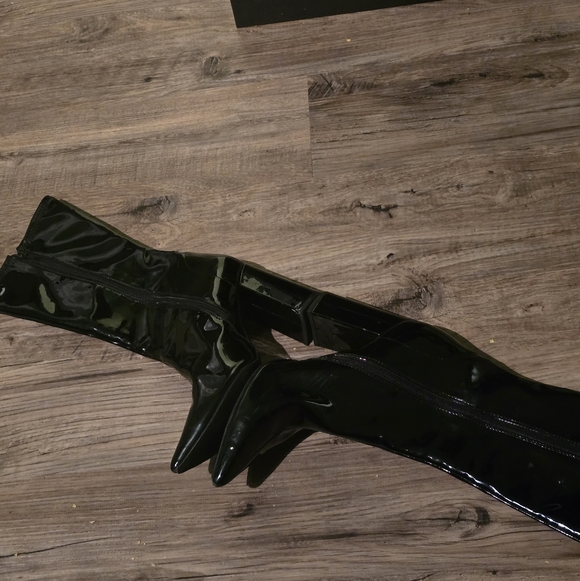 Black Patent Leather Jeffrey Campbell Mid-length Boots - Picture 2 of 6